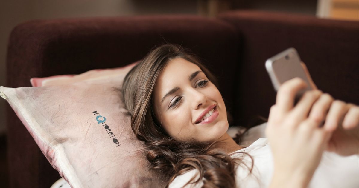 Paypay ペイペイ フリマの出品禁止商品は 金券 切手 や株主優待券は売れる