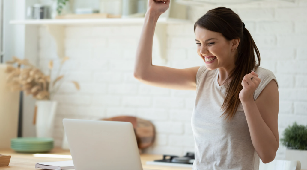 これまで仕込んでいた記事が伸びて月収10万円達成!